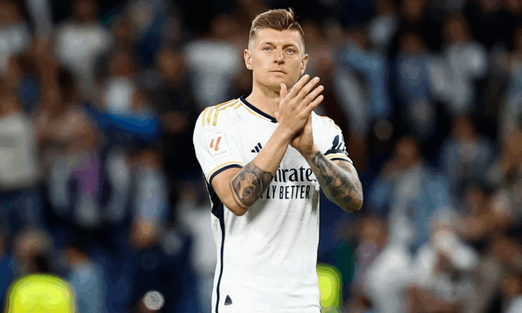 Toni Kroos, tiền vệ lặng lẽ nhưng đầy ảnh hưởng của Real Madrid, đã chọn mùa hè 2024 để khép lại sự nghiệp thi đấu đỉnh cao.