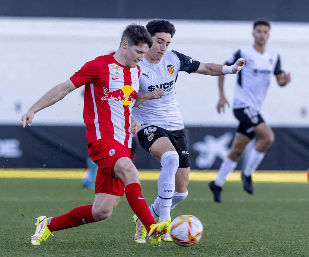 Khi Stripfing cắn lại và Liefering chưa chịu ngoan
