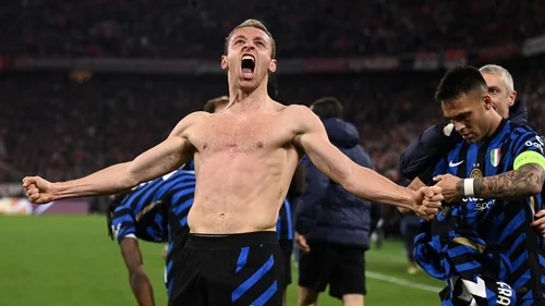 Frattesi Kết Liễu Barca Rồi Tự Mình Xoay Xuống Cõi Hư Vô